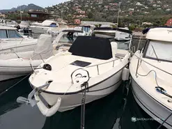 Quicksilver Activ 755 Sundeck