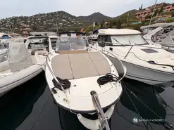 Quicksilver Activ 755 Sundeck