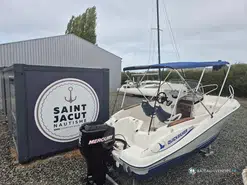 Quicksilver  555 Commander