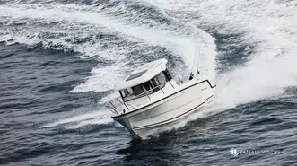 Parker  700 Pilothouse