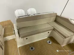 Quicksilver Activ 875 Sundeck