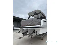 De Antonio Yachts D32