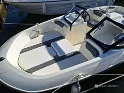 Bayliner E6