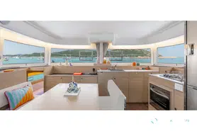 Lagoon  38
