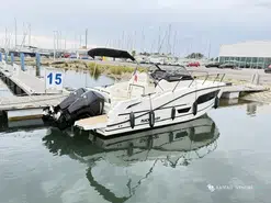 Quicksilver Activ 875 Sundeck