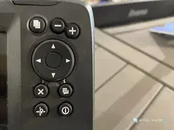 Lowrance Hook Reveal 7SS