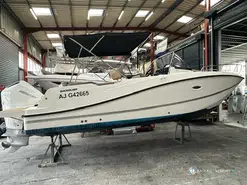 Quicksilver Activ 755 Sundeck