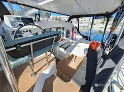 Lagoon  380