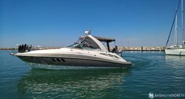 Cruisers Yachts  330 Express