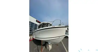Quicksilver  805 Pilothouse
