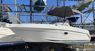 B2 Marine  672 Sun Deck