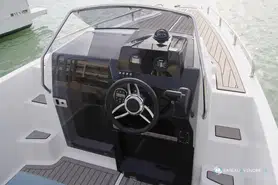 Nuva M6 Cabine