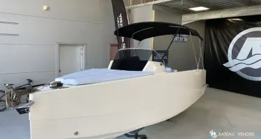 Nuva M6 Cabine