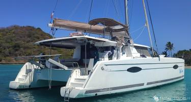 Fountaine Pajot Helia 44