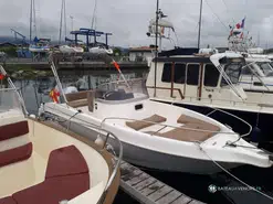 B2 Marine Cap Ferret 672 Open