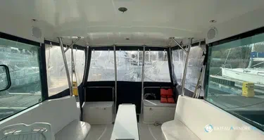 Delphia  1050 Escape