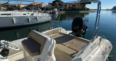 Black Fin Elegance 8