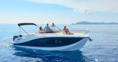 Quicksilver Activ 875 Sundeck