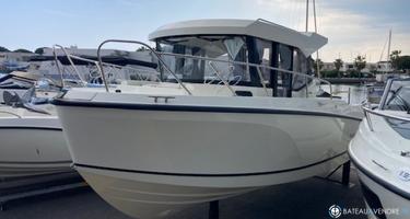 Quicksilver Captur 805 Pilothouse