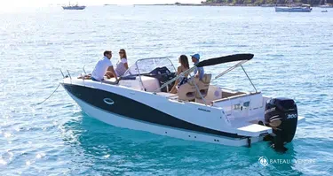 Quicksilver Activ 755 Sundeck